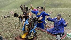 Mongolia's shaman - video
